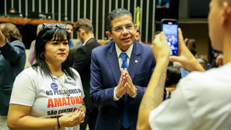 Deputado João Luiz destaca união de forças em defesa dos pescadores na Câmara dos Deputados