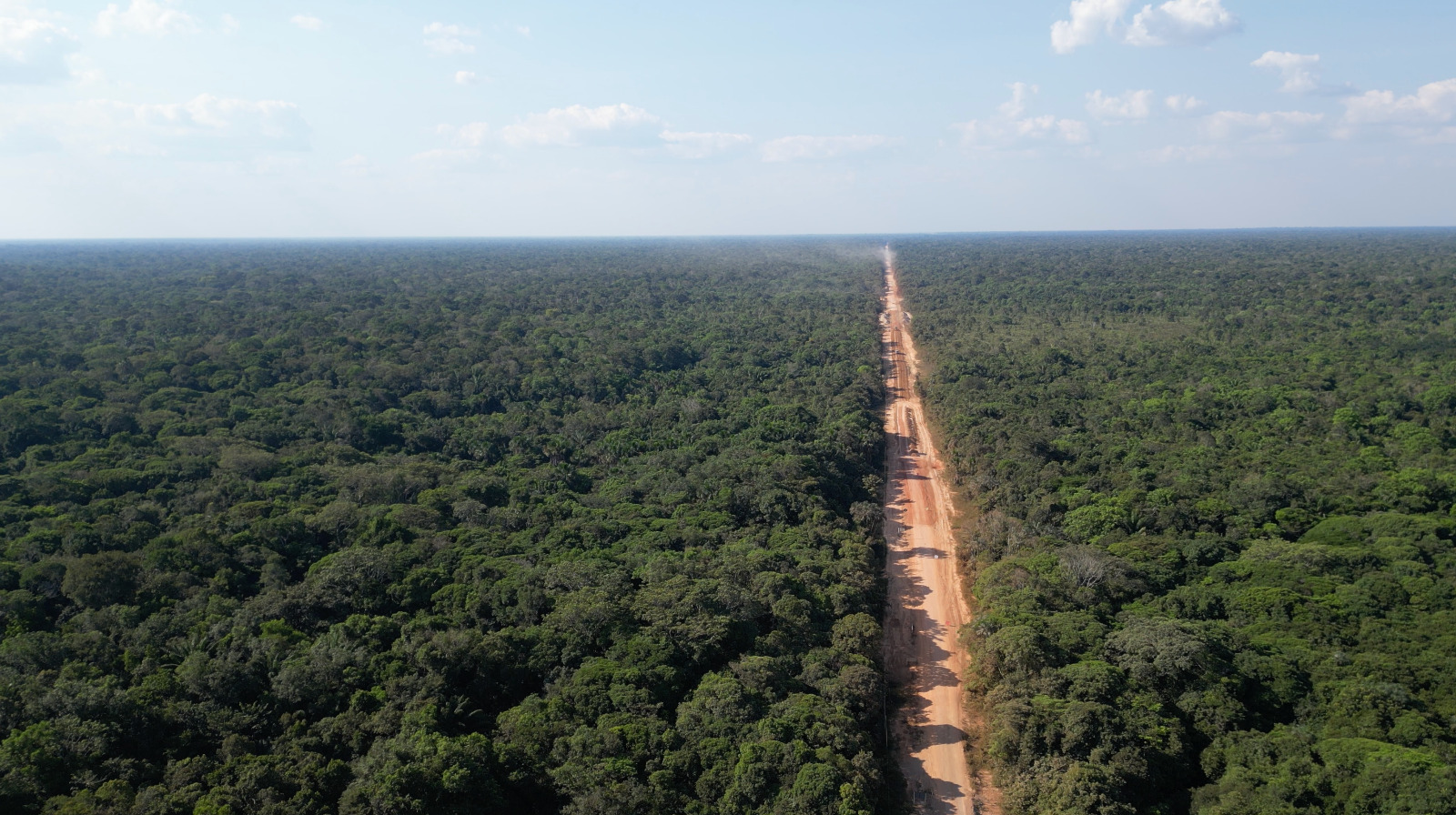 BR-319 mais perto de sair do papel com aprovação de emenda de Eduardo Braga na Lei de Licenciamento Ambiental