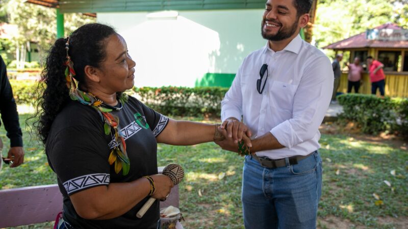 Em Parintins, reitor acompanha implantação de inédito mestrado em rede coordenado pela UEA