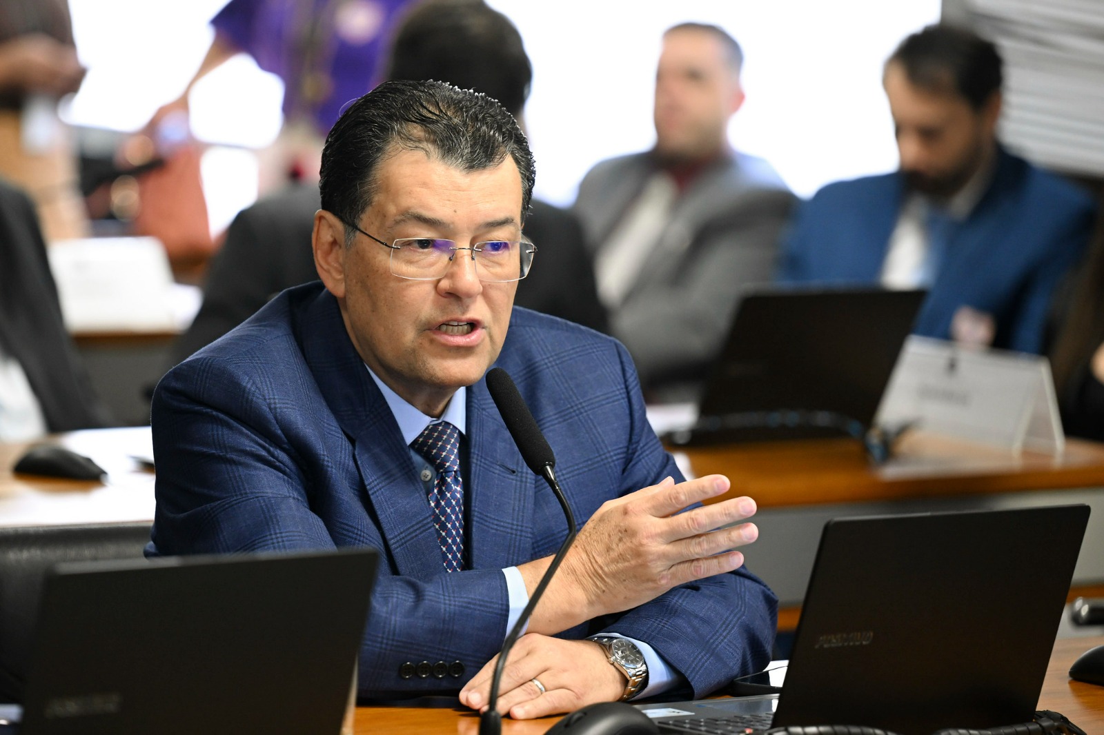 Eduardo Braga cobra soluções para travessia do Careiro e fiscalização contra acidentes na hidrovia do Rio Madeira