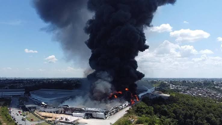 Incêndio acende alerta para riscos à saúde respiratória