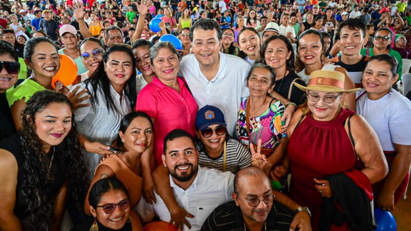 Em Boa Vista do Ramos, Eduardo Braga entrega UBS Fluvial e nova orla com muro de contenção