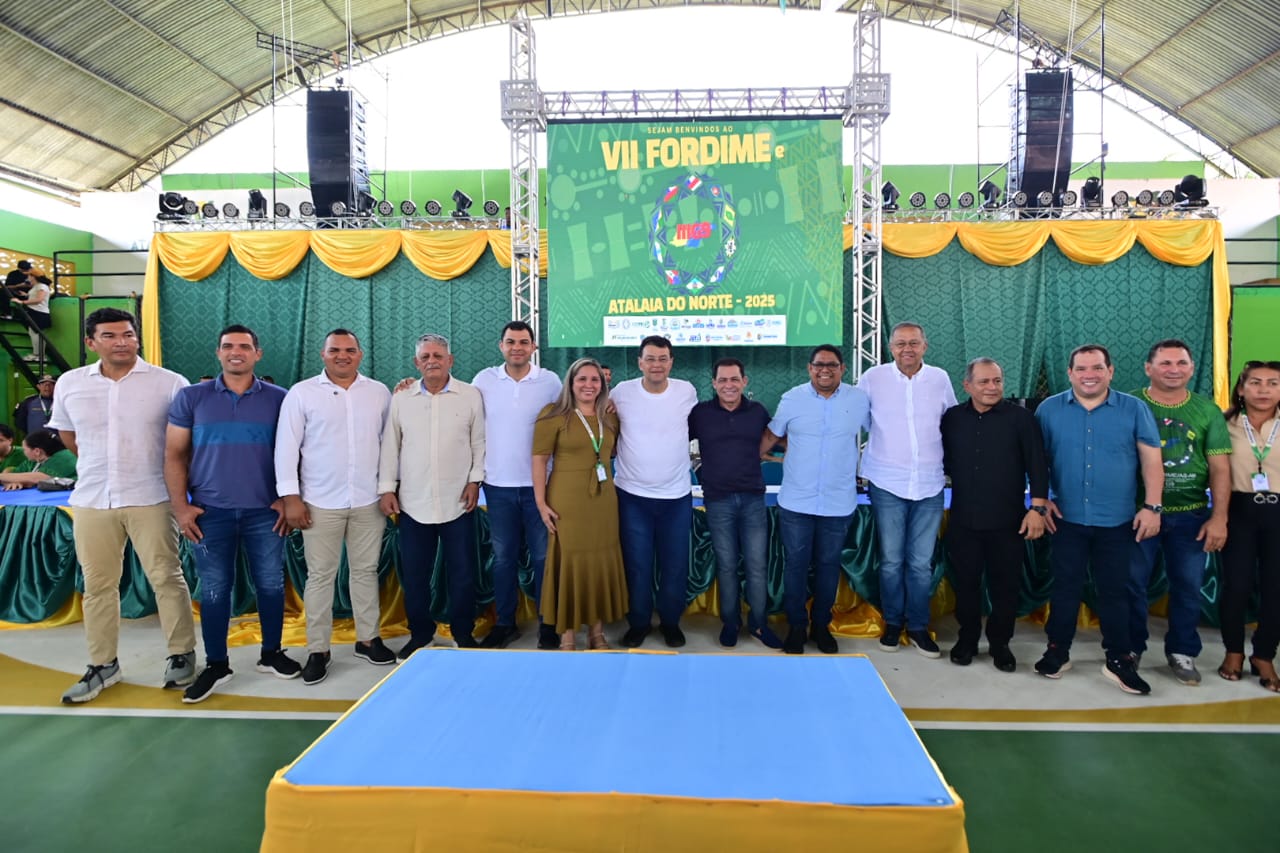 Em viagem ao Alto Solimões, Eduardo Braga reforça compromisso com prefeitos e população de nove municípios