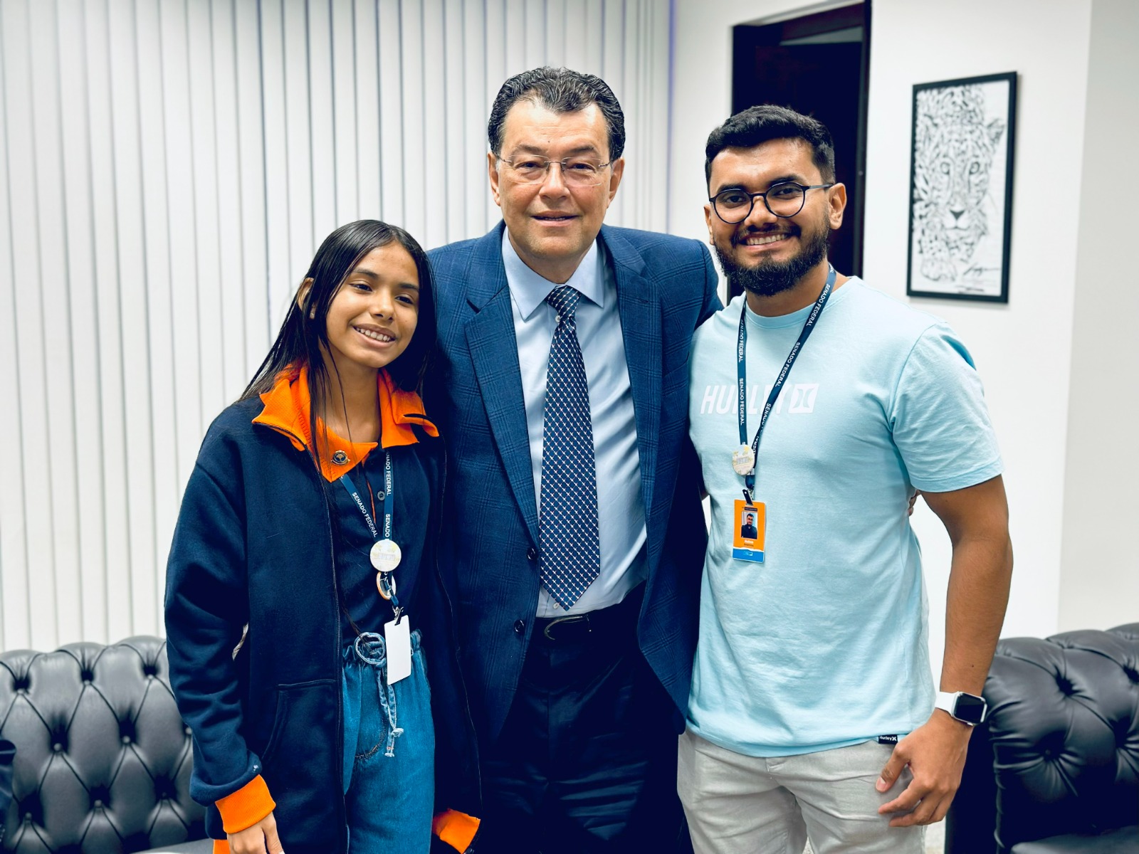 Estudante da Zona Leste de Manaus vira ‘senadora por um dia’ ao lado de Eduardo Braga