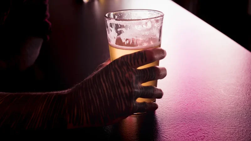 Intoxicação por metanol: entenda sintomas por ingerir químico em bebidas