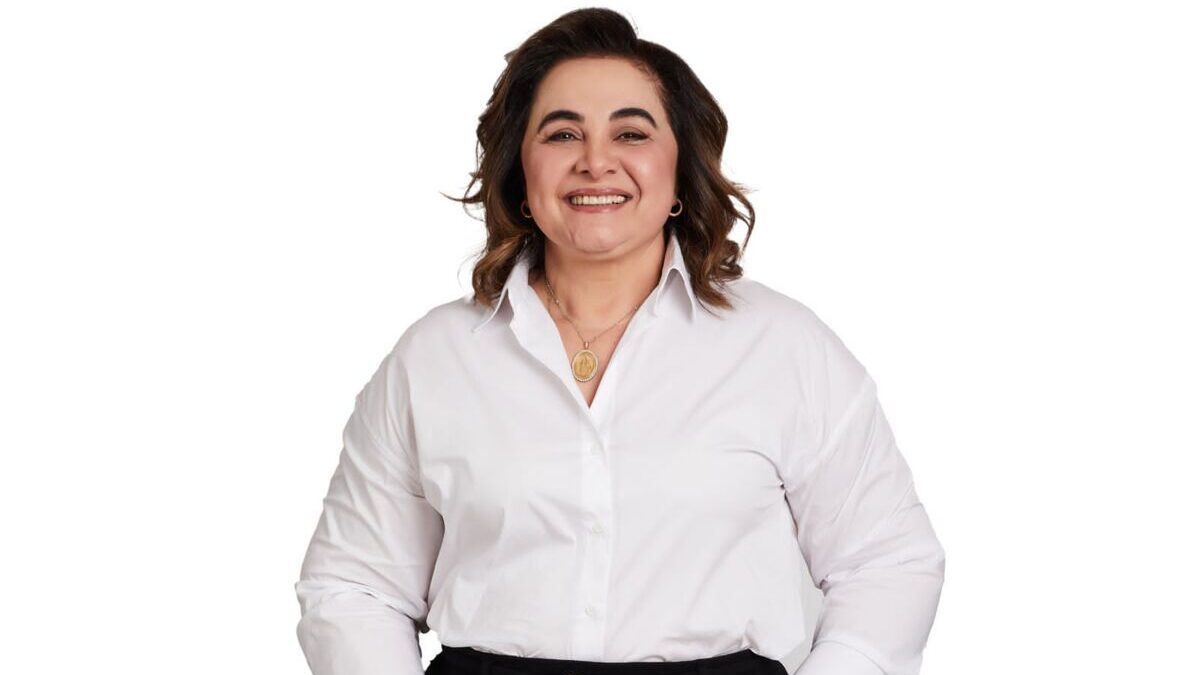 Professora Maria do Carmo ultrapassa David e empata com Omar na capital; prefeito tem maior rejeição registrada