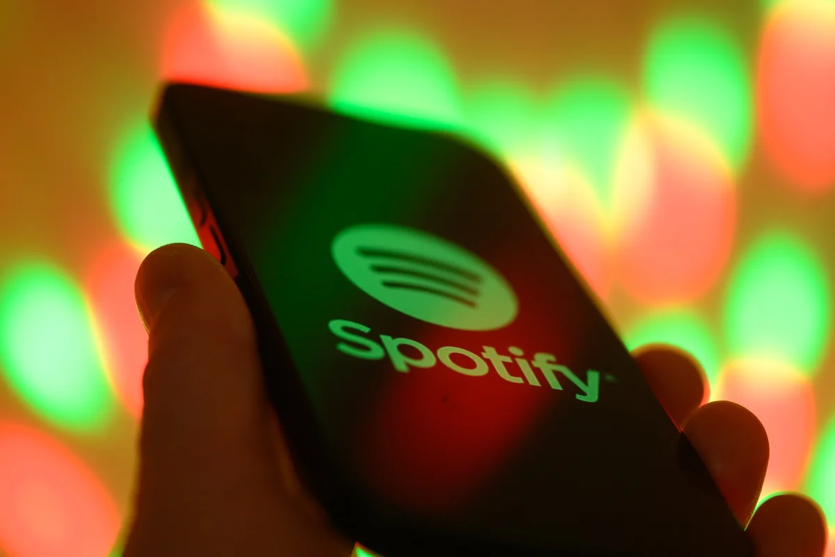 Hackers invadem catálogo de músicas do Spotify