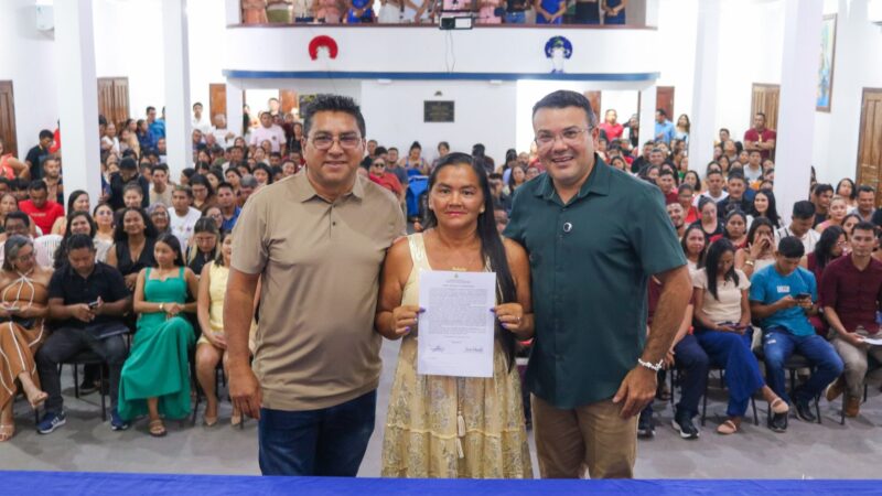 Nova chamada do Concurso  Público da Educação empossa mais de 150 concursados em Barreirinha