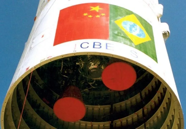 China aprendeu tecnologia espacial com Brasil: “Tudo anotado no caderninho”