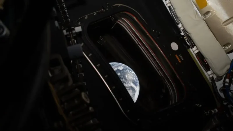 Cápsula Orion retorna hoje à Terra, em chamas, e com escudo à prova