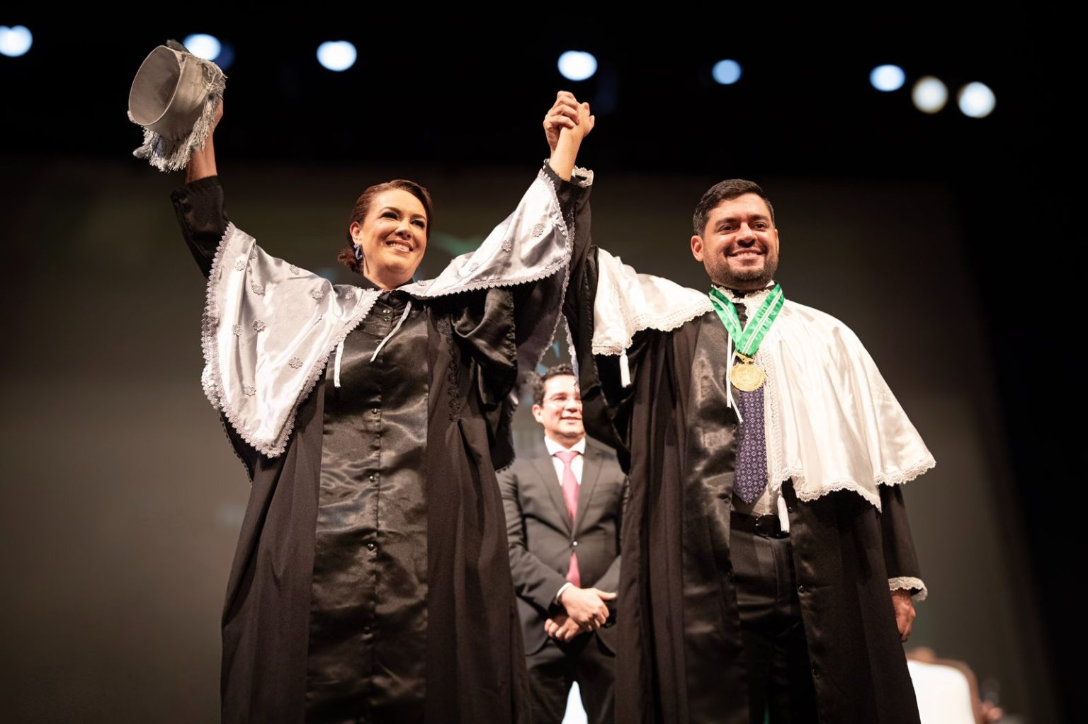 ​Em cerimônia, André Zogahib e Katia Couceiro são empossados nos cargos de reitor e vice-reitora da UEA