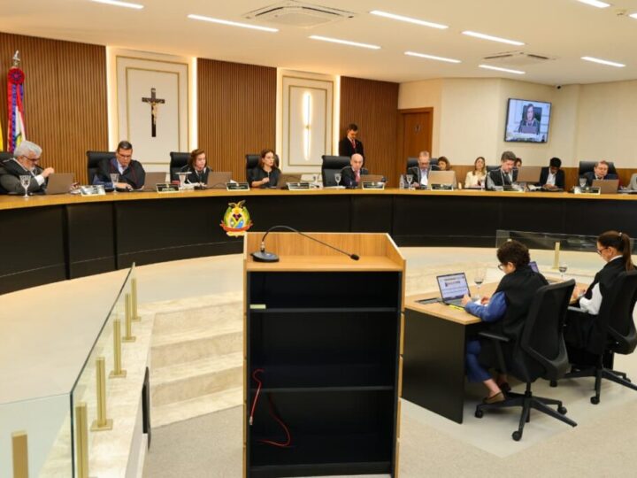 TCE-AM reúne municípios para formalizar políticas públicas do programa TCE pela Educação