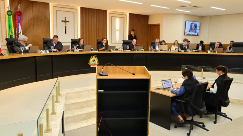 TCE-AM reúne municípios para formalizar políticas públicas do programa TCE pela Educação