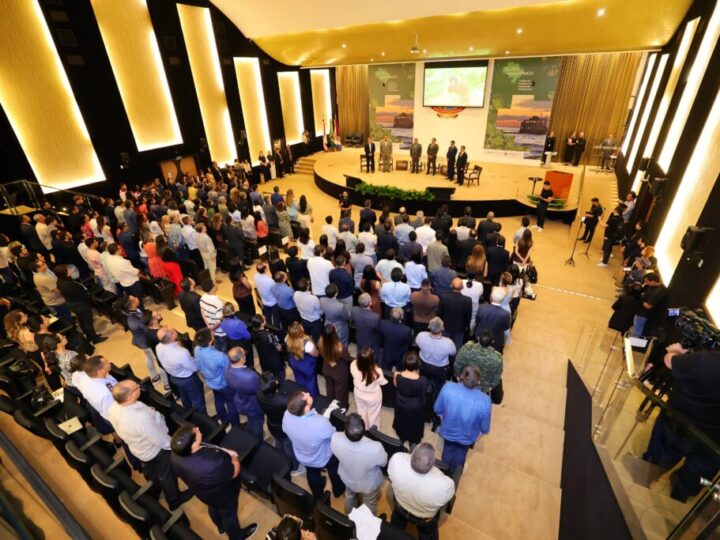 Transporte fluvial e projetos escolares marcam debates da tarde em seminário no TCE-AM