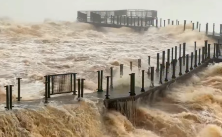 VÍDEO: Cataratas do Iguaçu chegam a quase 16 milhões de litros por segundo
